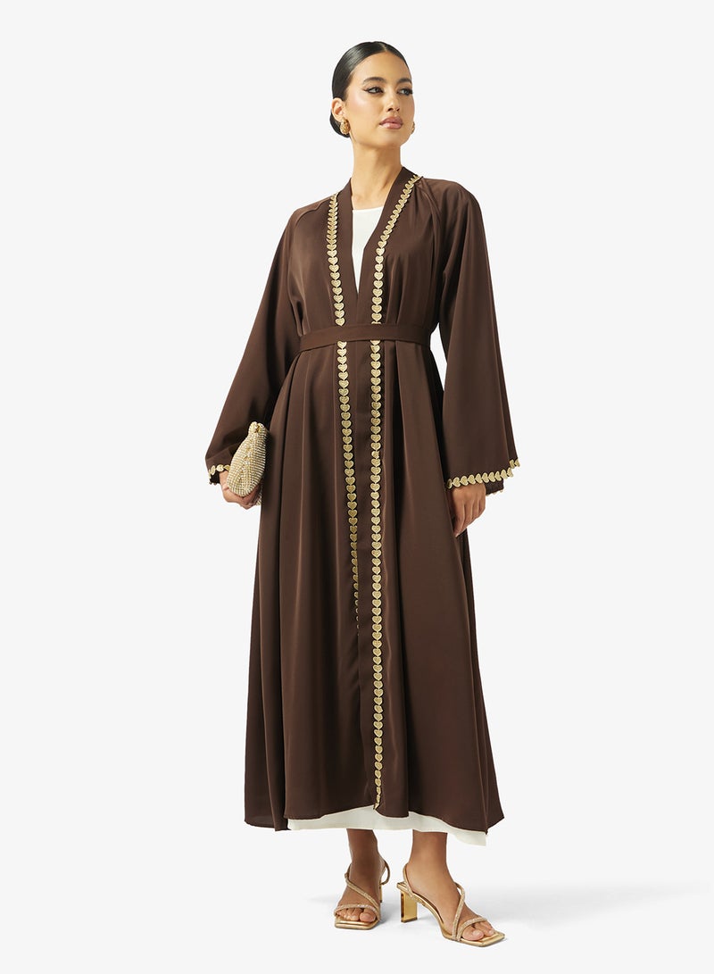 خزانة عباية أساسية بحافة متباينة - Image 1